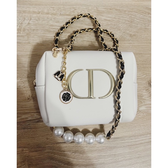 Dior cosmetic bag/pouch to crossbody bag - Picture 1 of 6